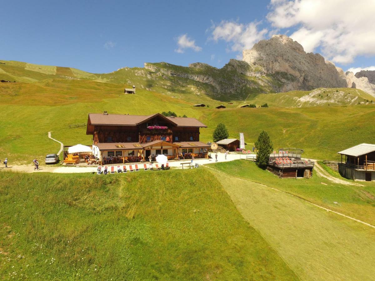 Rifugio Fermeda Hutte Guest House Santa Cristina Val Gardena Luaran gambar