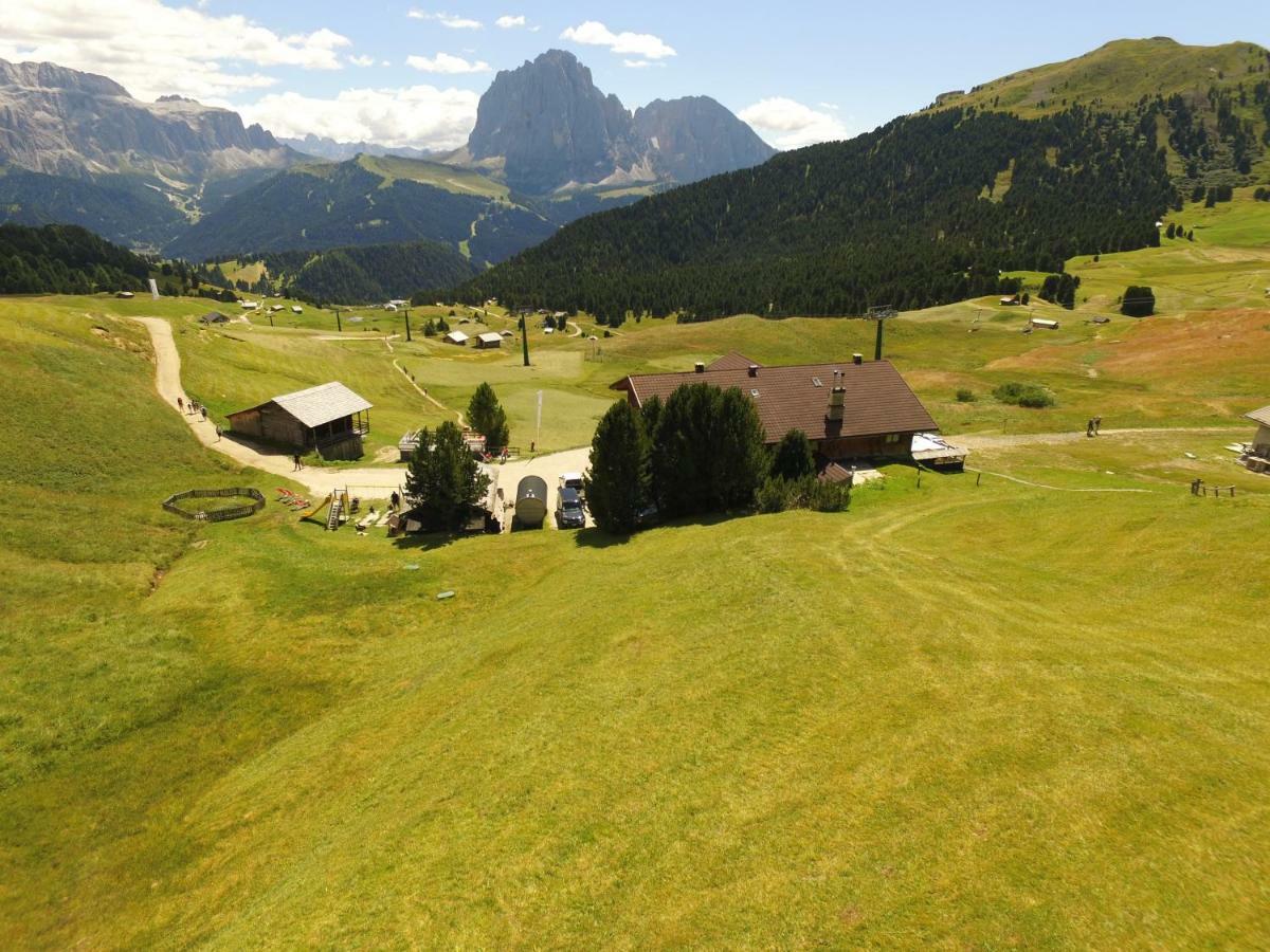 Rifugio Fermeda Hutte Guest House Santa Cristina Val Gardena Luaran gambar
